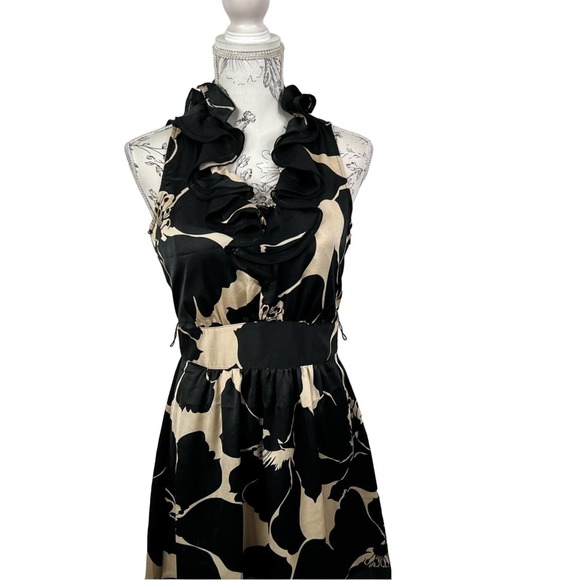 White House Black Market Size 2 Ruffle Halter Cocktail Floral Satin Dress. - Picture 3 of 5
